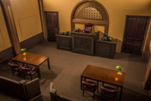 courtroom-standing-set-in-la