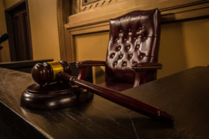 courtroom-standing-set-in-la